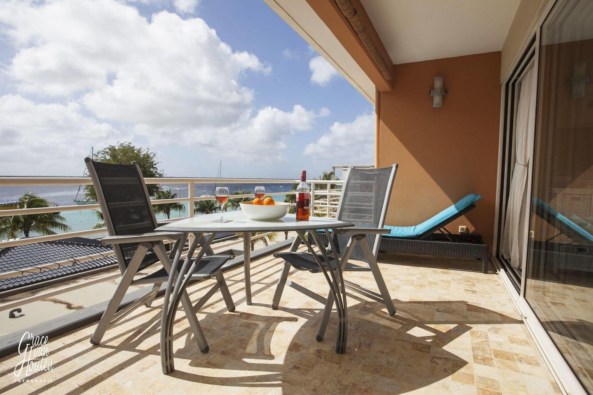Bonaire Seaside Apartments Esterno foto